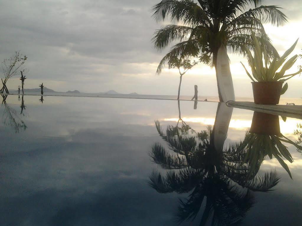 Luwansa Beach Resort Labuan Bajo Ngoại thất bức ảnh