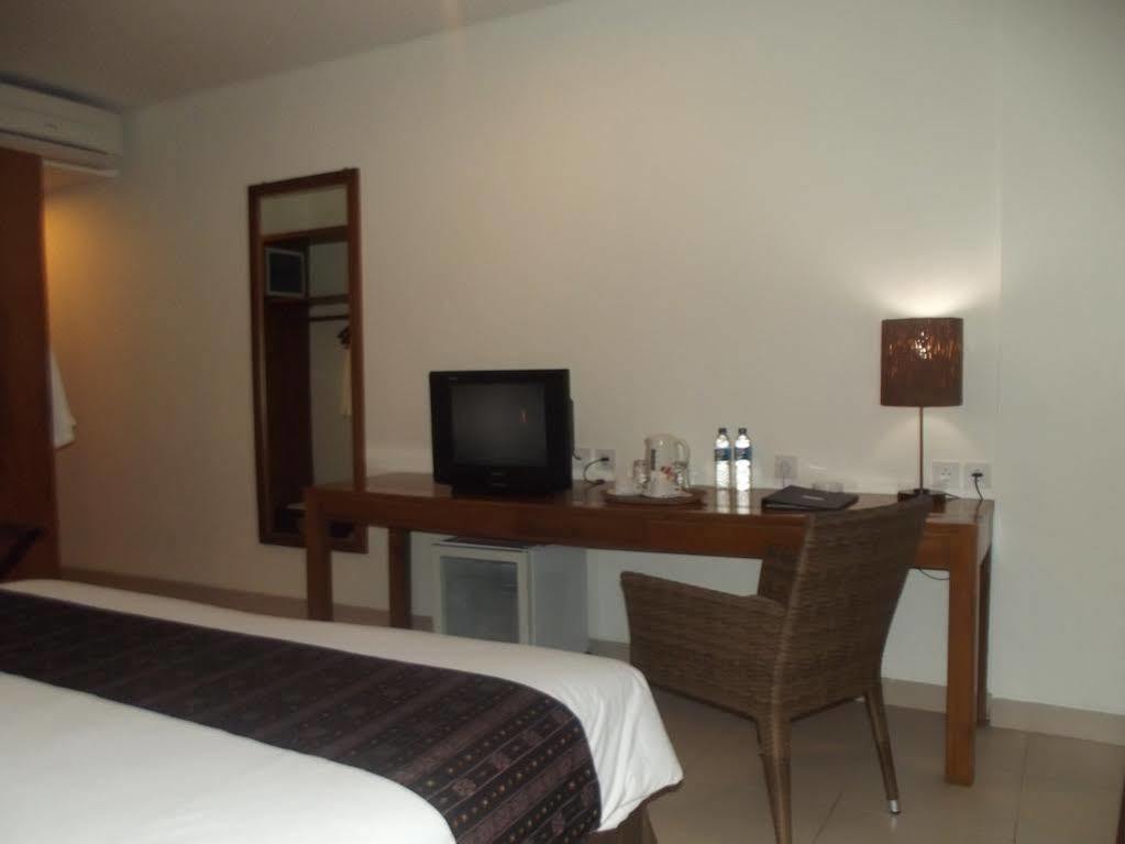 Luwansa Beach Resort Labuan Bajo Ngoại thất bức ảnh